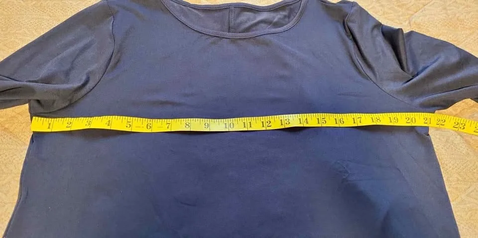 Women's jersey long shirt in blue. Large size.