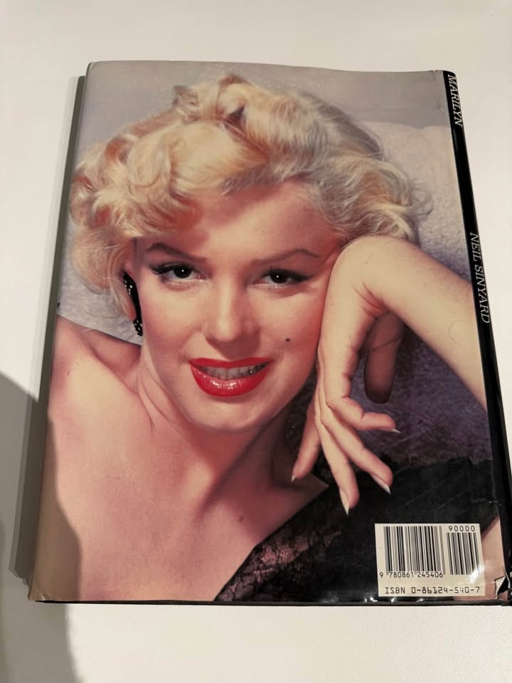 "Marilyn" by Neil Sinyard - photo 2