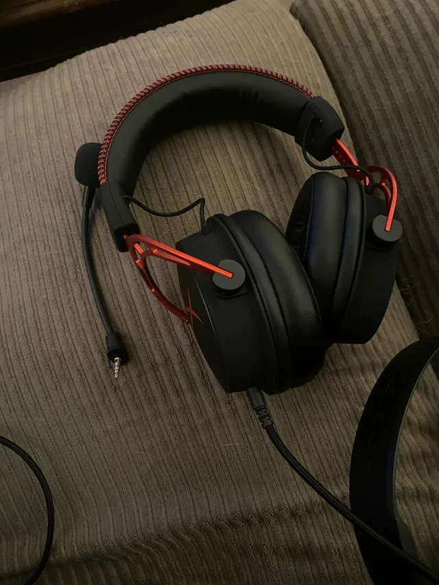 Hyper X Cloud Alpha image indicator(3)