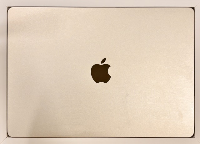 15-inch Apple MacBook Air (M4, 16GB RAM, 256GB SSD) - photo 3