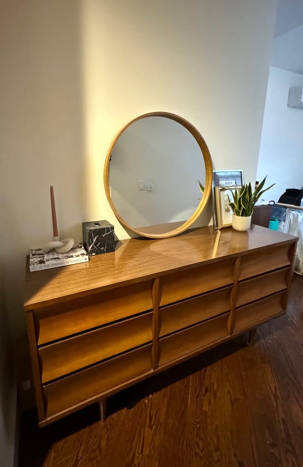 Vintage MCM Johnson Carper Dresser/ Credenza - photo 2
