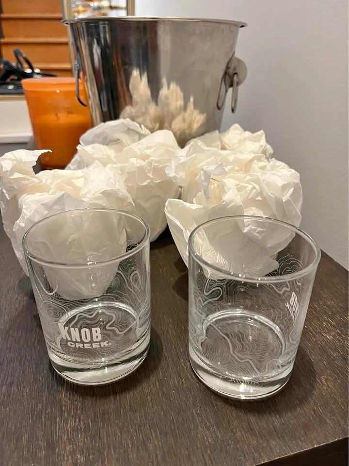 6 whiskey glasses and ice bucket