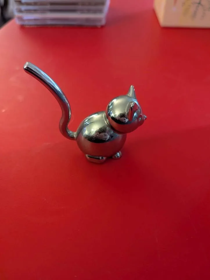 Umbra Zoola Cat Ring Holder - Chrome Finish, Jewelry Storage image indicator(3)