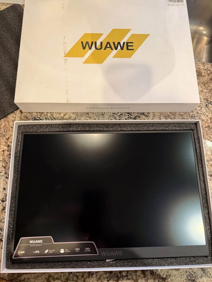 WUAWE Portable Monitor - photo 2