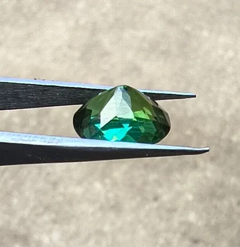 2.8 CTS Green Tourmaline, Round Cut image indicator(3)