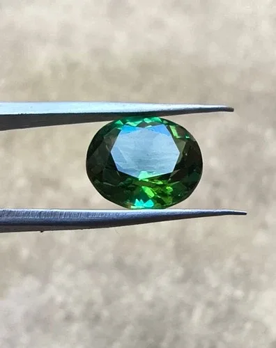 2.8 CTS Green Tourmaline, Round Cut image indicator(8)