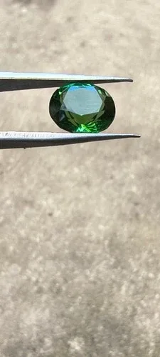 2.8 CTS Green Tourmaline, Round Cut image indicator(9)