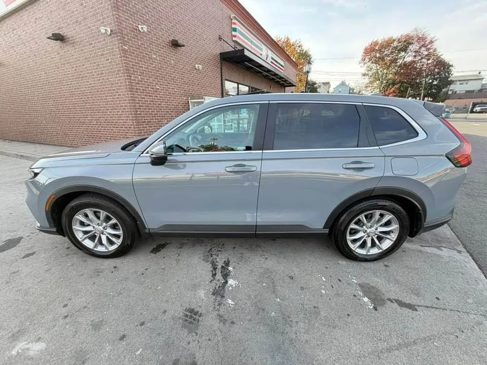 2024 Honda CR-V · LX Sport Utility 4D image indicator(5)