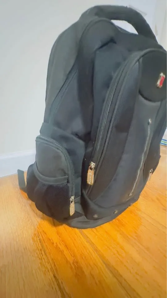 CR2 Reinforced Executive/Laptop Backpack | Travel, Work, College image indicator(3)