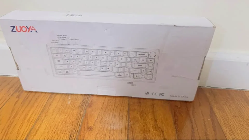 AULA Compact Mechanical Keyboard with Transparent RGB image indicator(4)