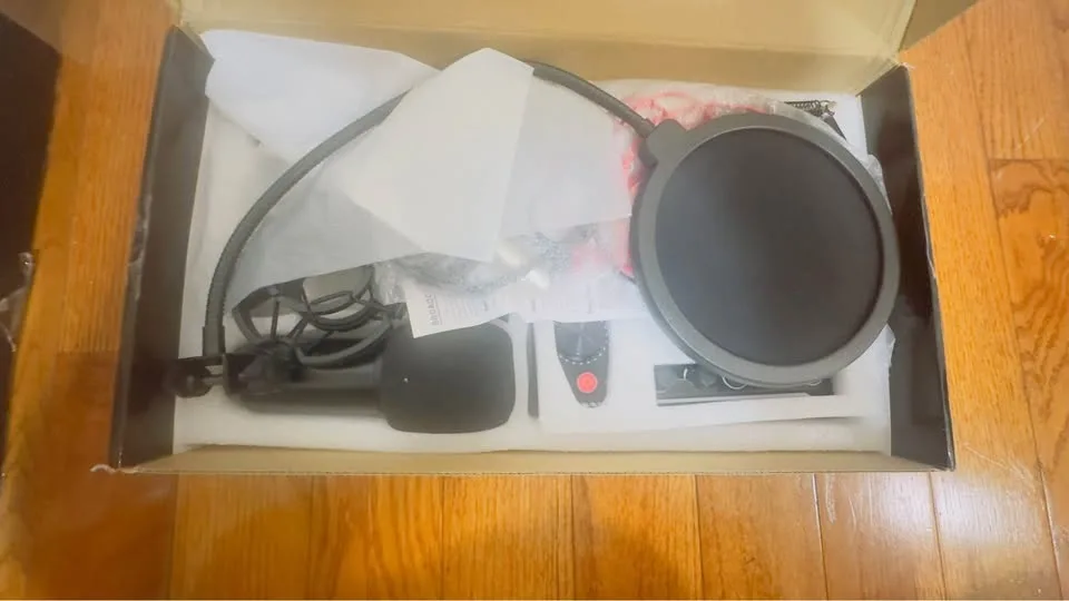 Condenser Microphone | Studio, Podcast, Streaming | NEW image indicator(3)