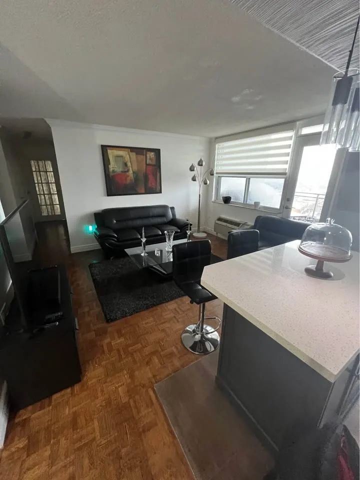 Private room for rent image indicator(2)