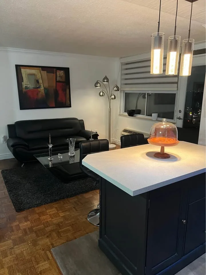 Private room for rent image indicator(7)