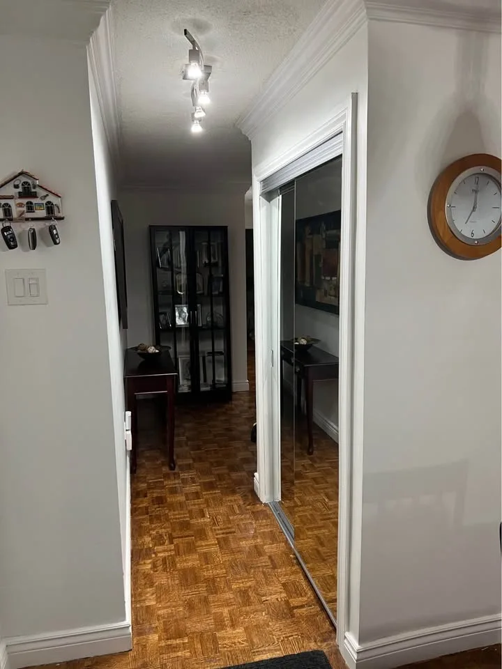 Private room for rent image indicator(8)