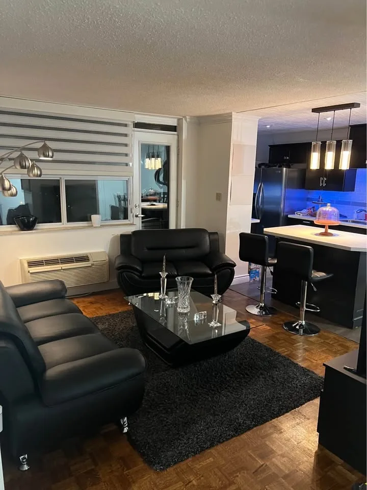 Private room for rent image indicator(10)