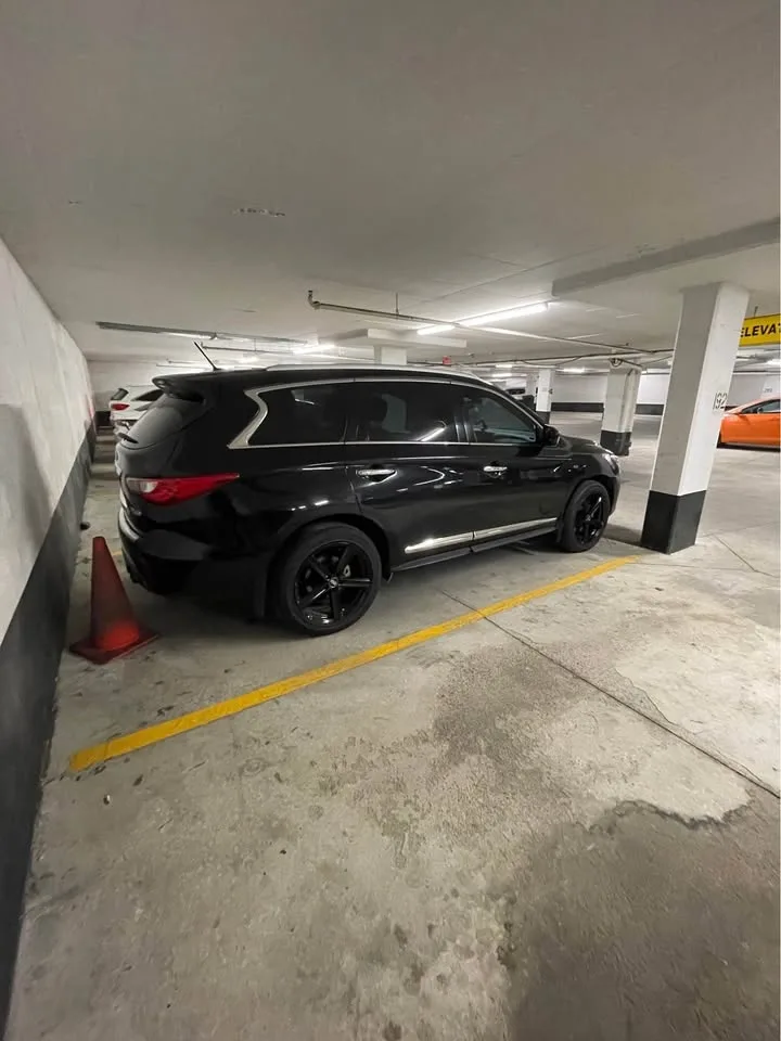 2014 Infiniti QX60 – 196,000 km – Selling As-Is image indicator(2)