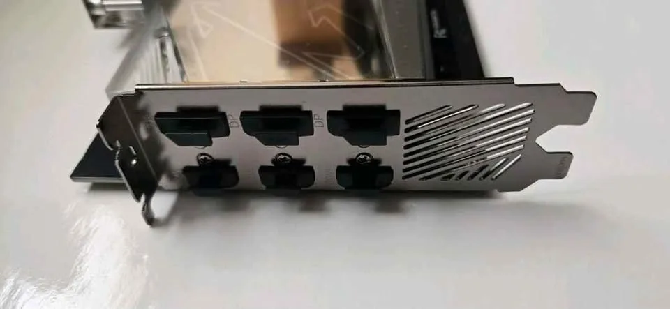 GIGABYTE RTX 3080 XTREME WATERFORCE WB 10GB image indicator(4)