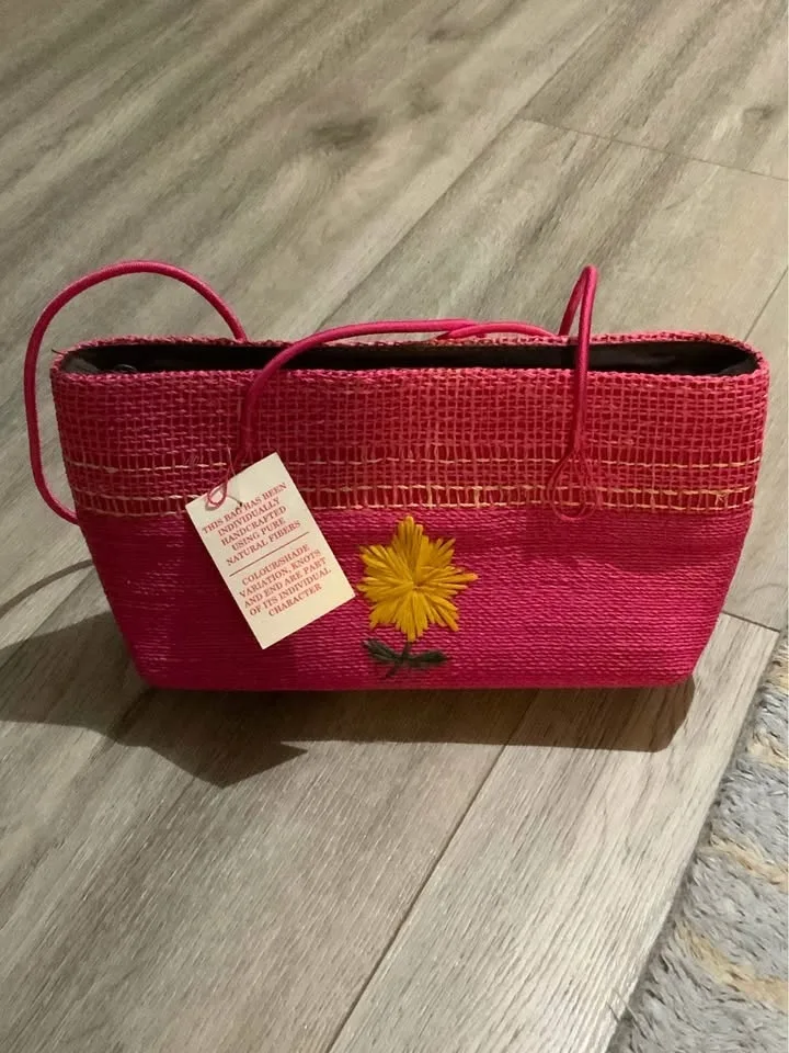 Handcrafted Woven Tote Bags -Red & pink image indicator(2)