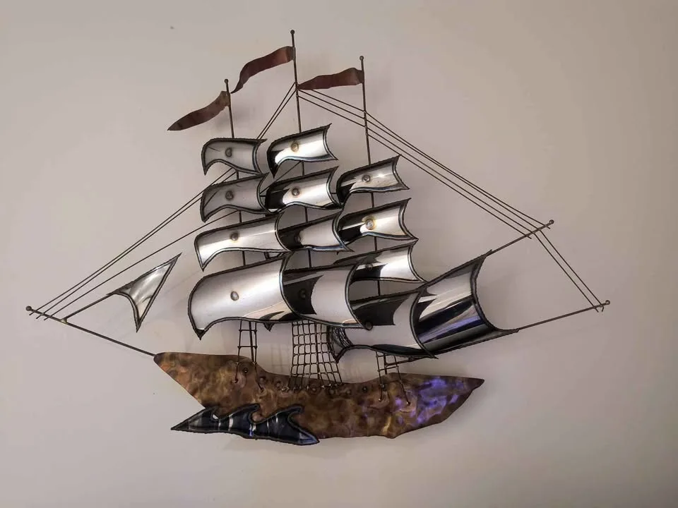 Metal wall sculpture sailing ship image indicator(2)