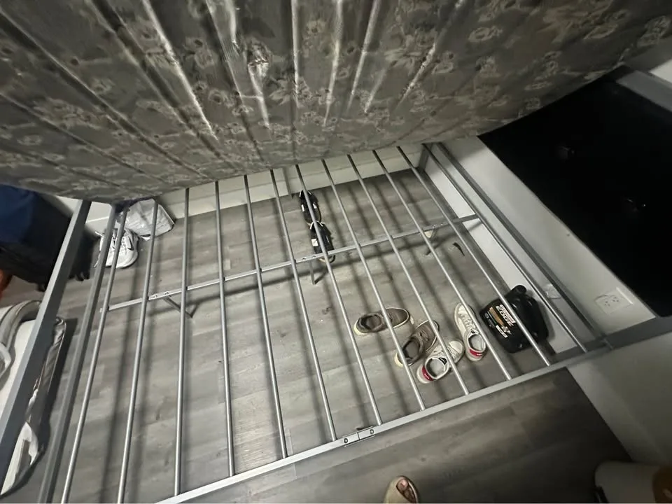 Queen size Metal Bed Frame + Mattress – Excellent Condition image indicator(4)