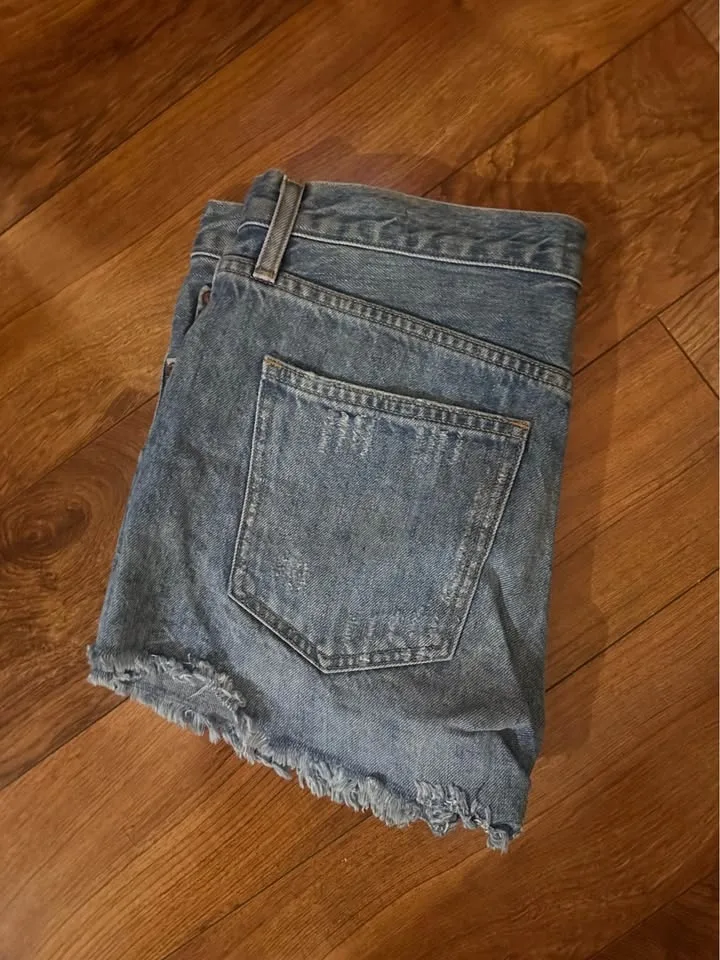 Denim Forum Jean Short image indicator(3)