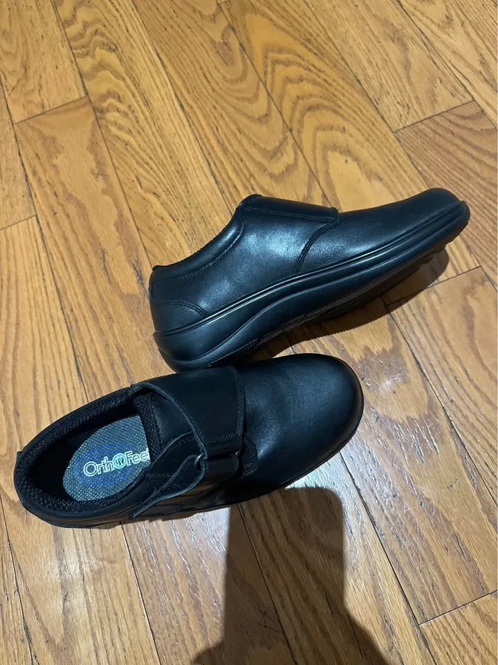 Black comfort shoes size 6 image indicator(2)