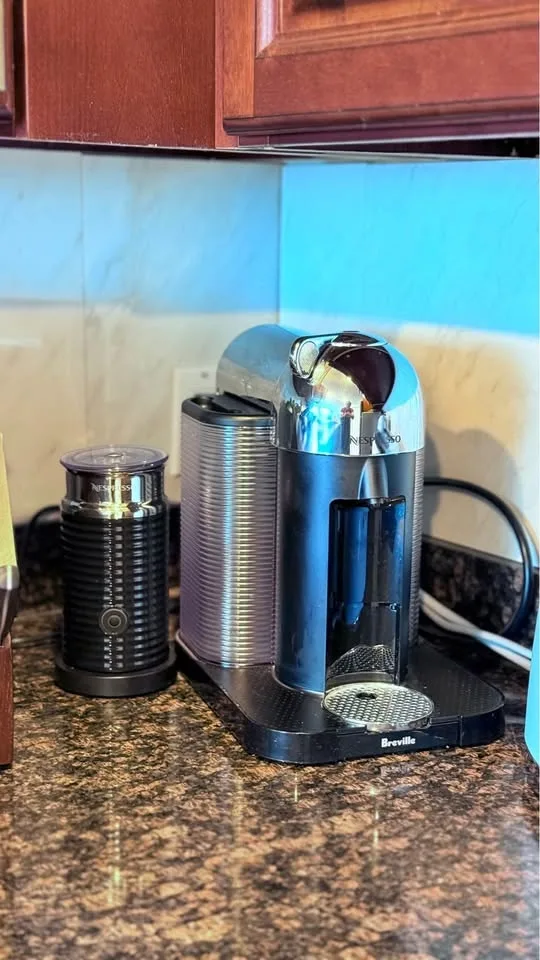 Nespresso Vertuo Espresso & Frother Machine by Breville image indicator(2)