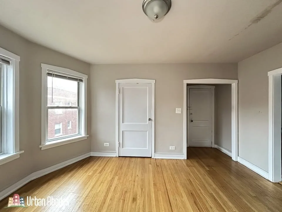 1 Bed 1 Bath Apartment image indicator(8)