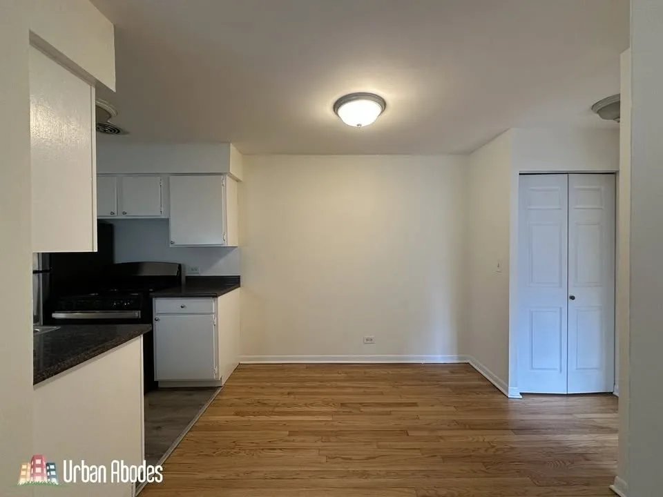 1 Bed 1 Bath Apartment image indicator(4)