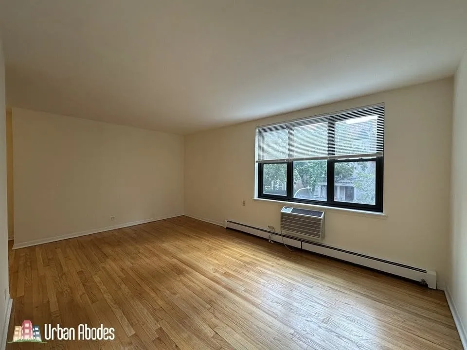 1 Bed 1 Bath Apartment image indicator(10)