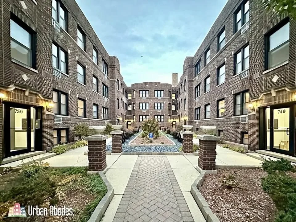 1 Bed 1 Bath Apartment