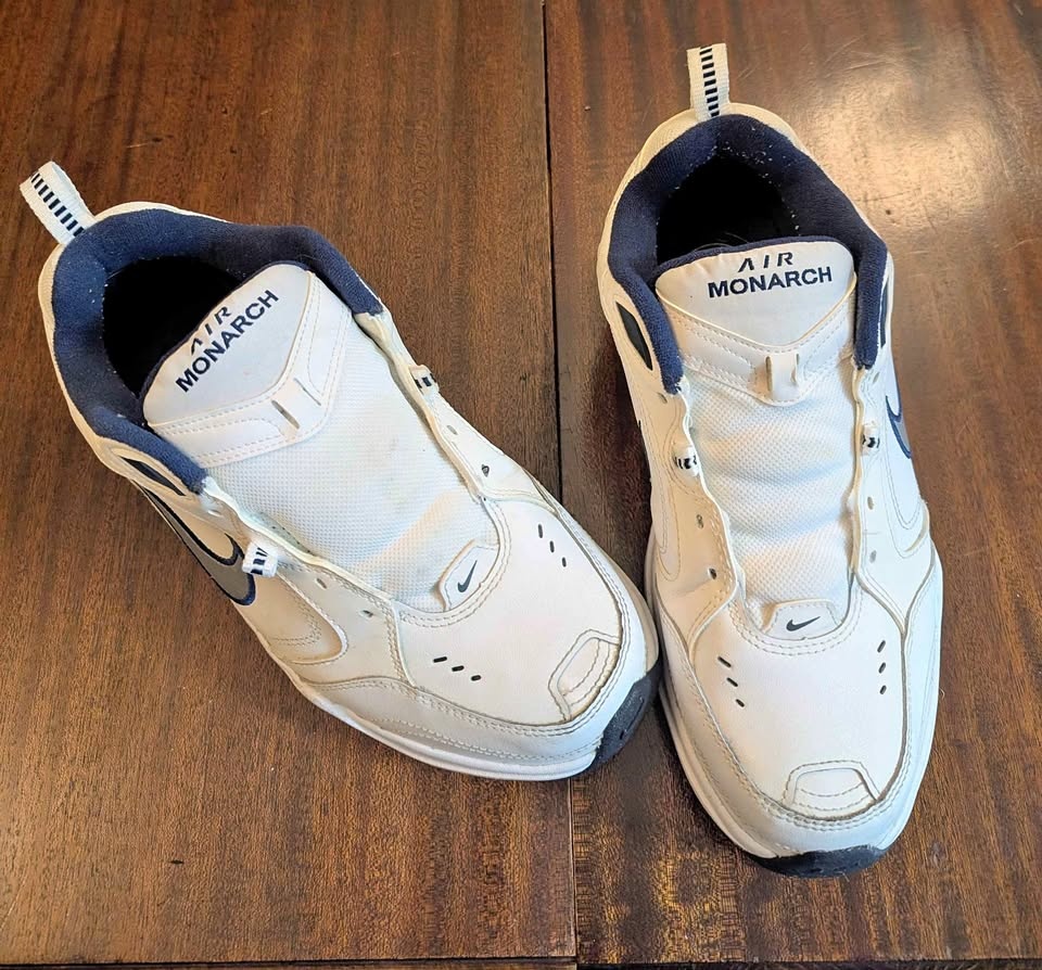 Size 9.5W - Nike Air Monarch IV - White/Navy - Needs Laces