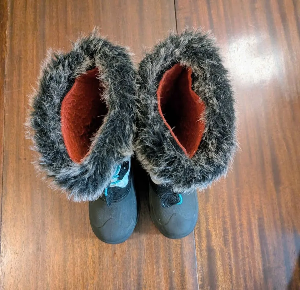 Size 2 - Kamik Kids' Winter Boots (White/Black/Blue) image indicator(4)