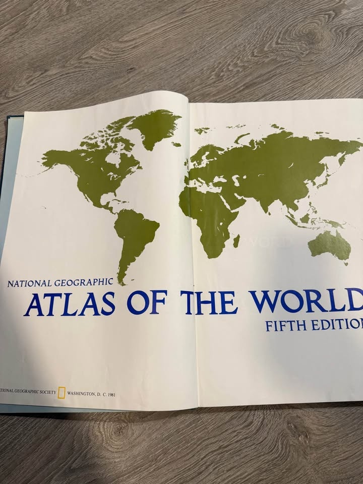 National Geographic Atlas of the World, 1981 Vintage - photo 2