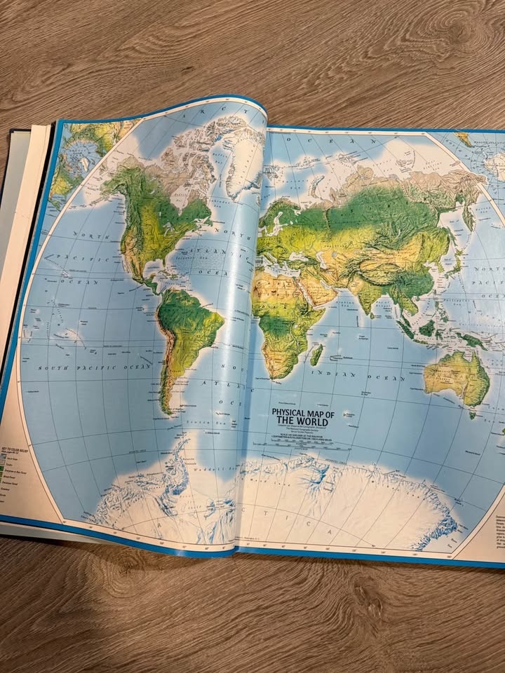 National Geographic Atlas of the World, 1981 Vintage - photo 3