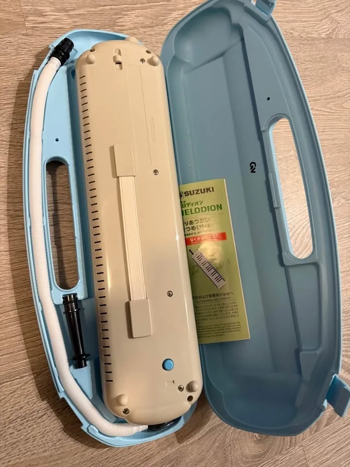 Suzuki STUDY-32BLK Alto Melodion with Case image indicator(2)