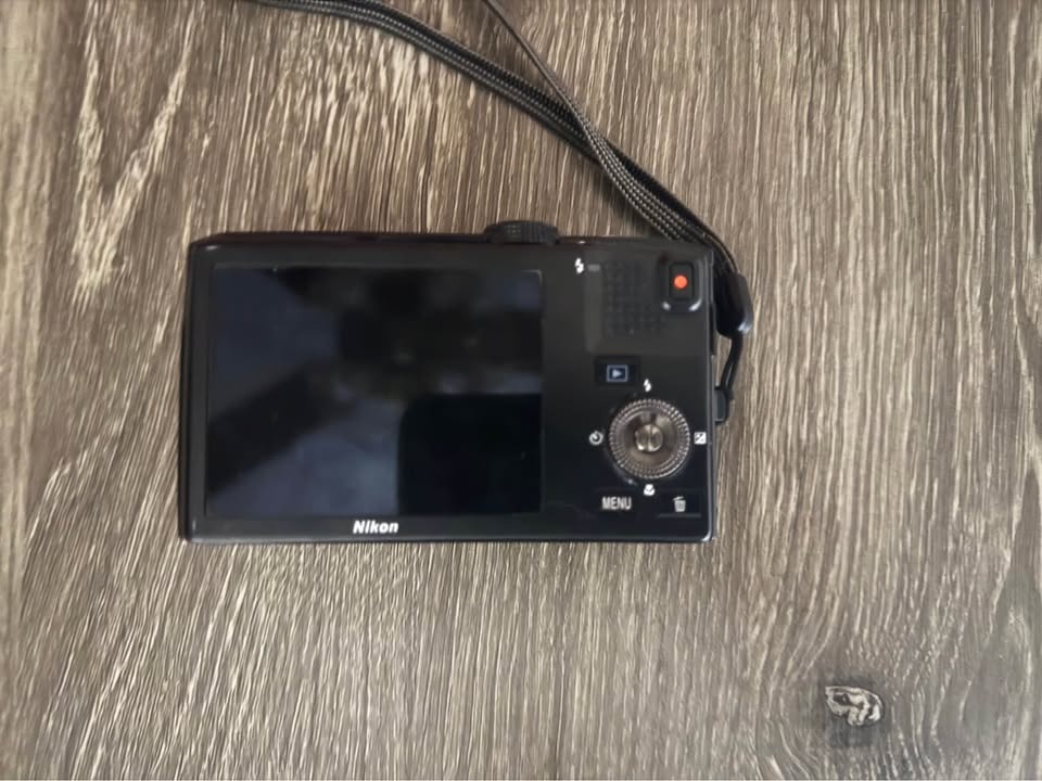 Digital Camera Nikon Coolpix s8100 - photo 2
