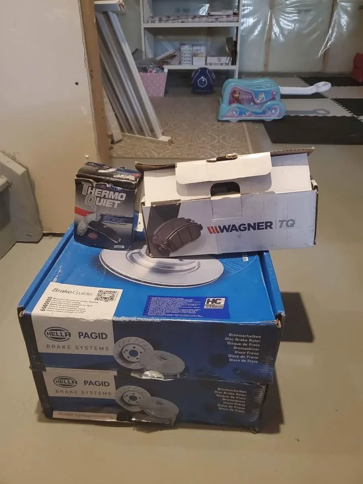 Brakes and Rotors (2007 Volkswagen Touareg) image indicator(6)