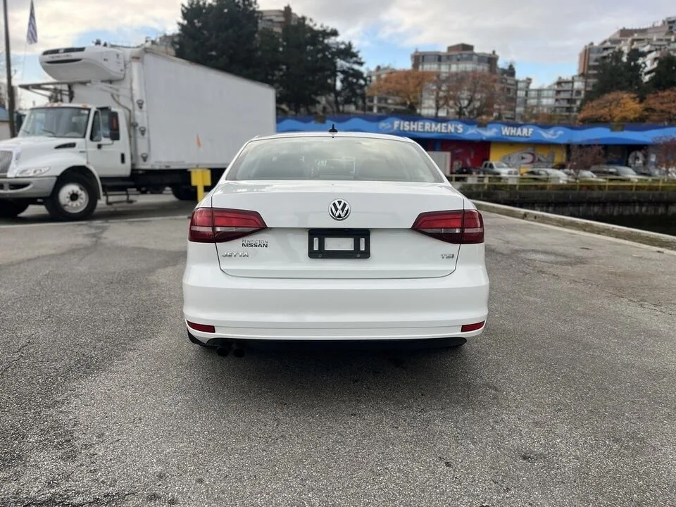 2017 Volkswagen Jetta image indicator(5)