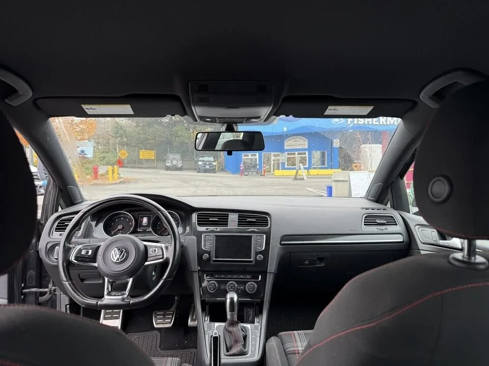 2016 Volkswagen Golf image indicator(10)