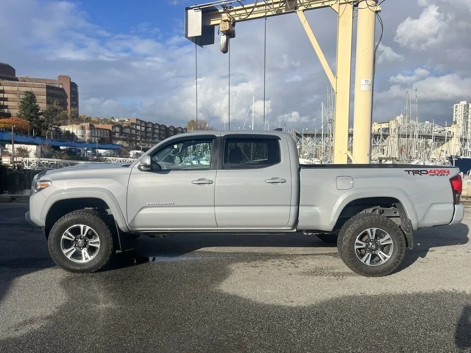 2019 Toyota Tacoma image indicator(3)