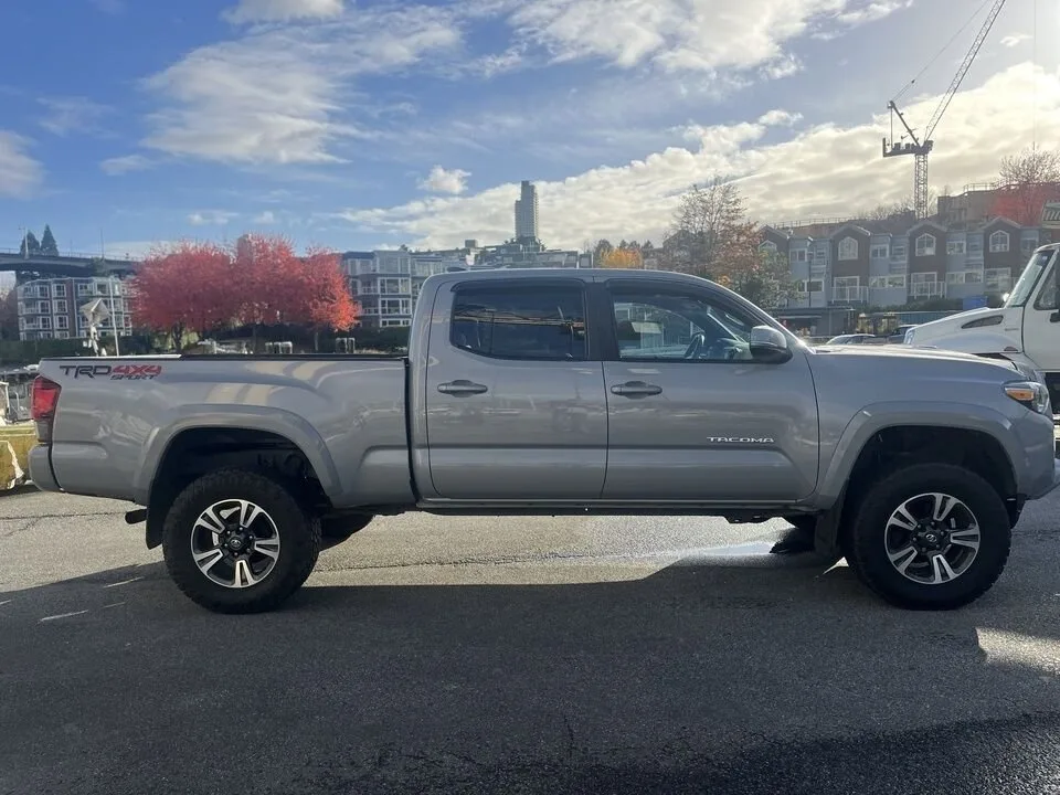 2019 Toyota Tacoma image indicator(7)