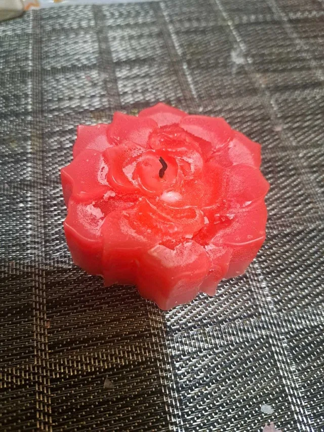 rose candle