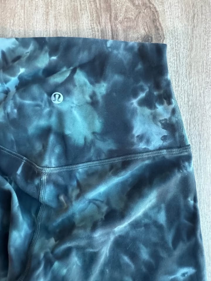 *ALMOST NEW* Lululemon Turquoise Align Leggings - Size 2 - photo 4