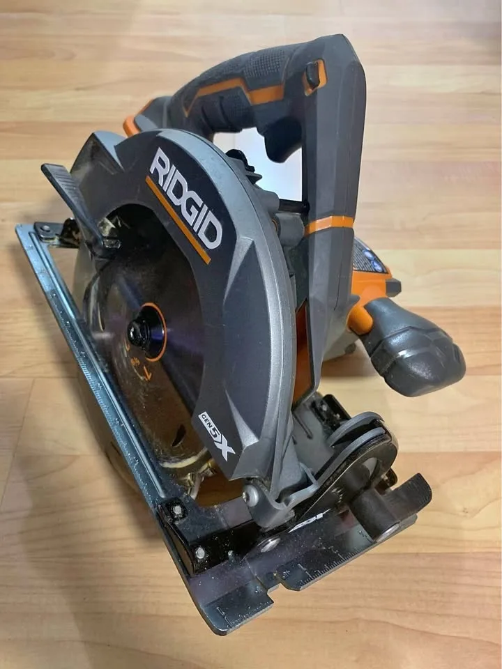 RIDGID 18V Cordless Circular Saw – Brushless – Excellent Conditi