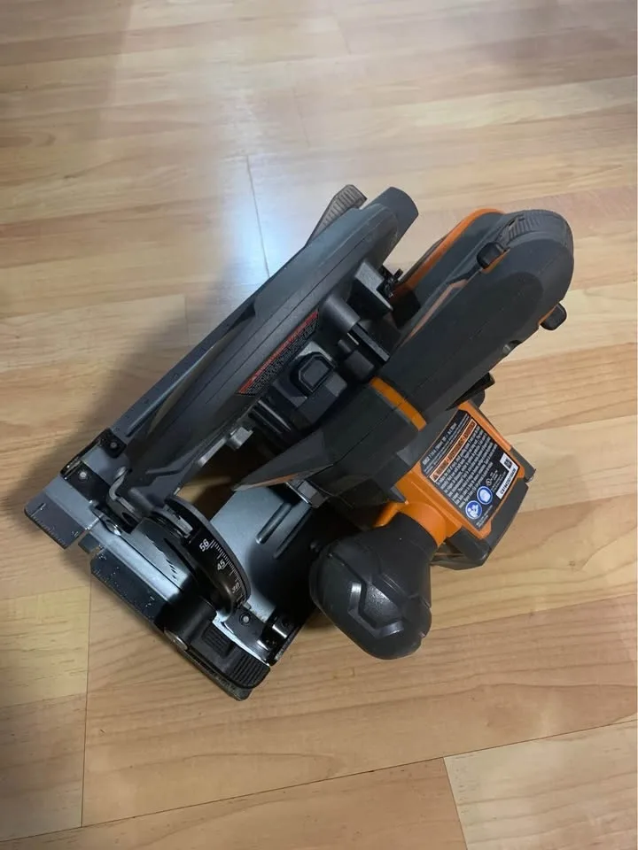 RIDGID 18V Cordless Circular Saw (Skilsaw) image indicator(2)