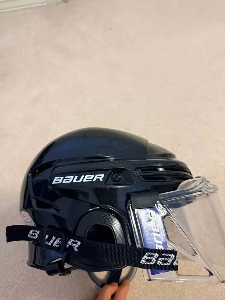 Bauer Helmet and Visor image indicator(4)