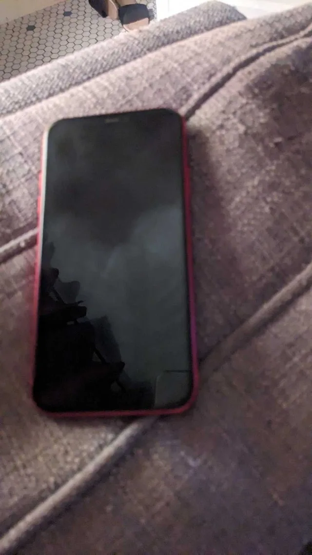 iPhone 11 iCloud locked