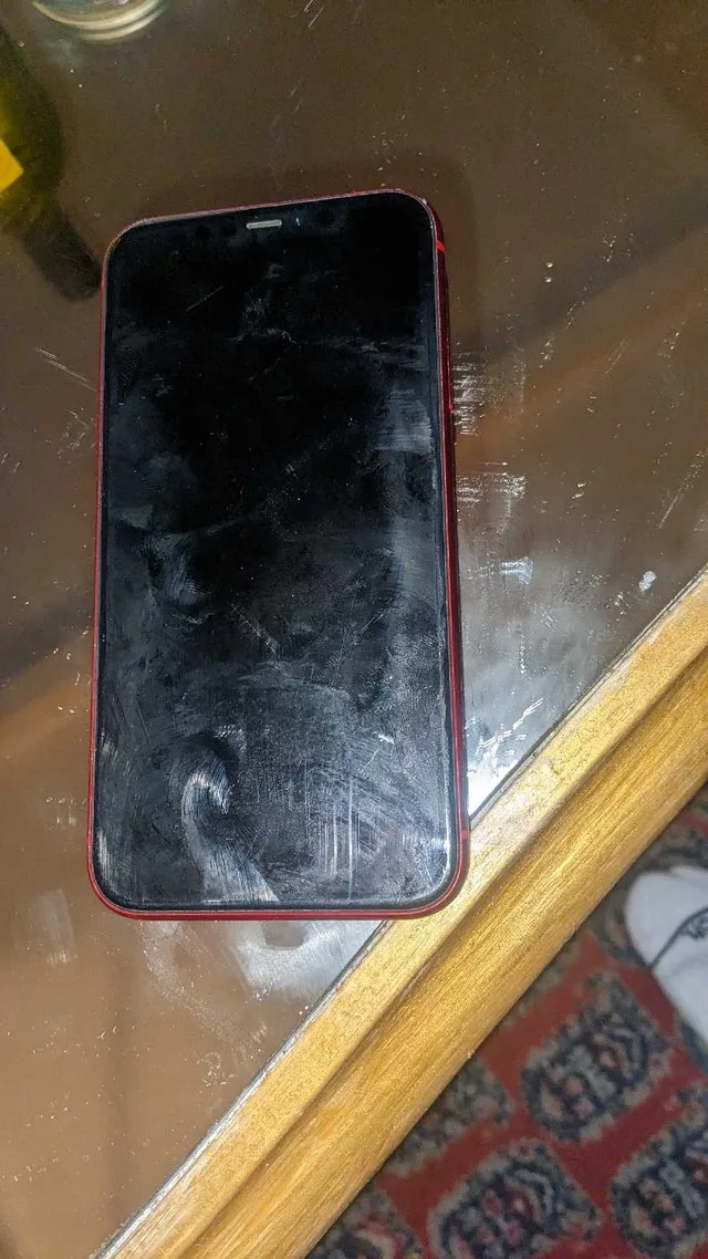 iPhone 11 iCloud locked image indicator(4)