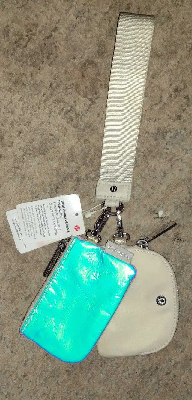 Lululemon Dual Pouch Wristlet image indicator(2)